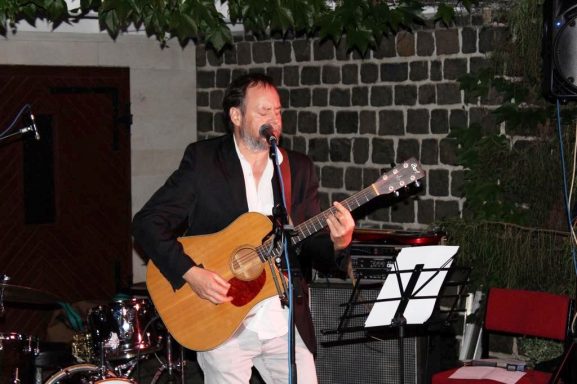 NeuMann Live